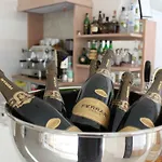 亚历克斯酒店